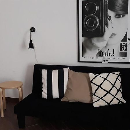 Pirtuso Del Porto Apartment Palermo Bagian luar foto
