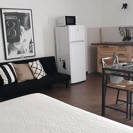 Pirtuso Del Porto Apartment Palermo Bagian luar foto