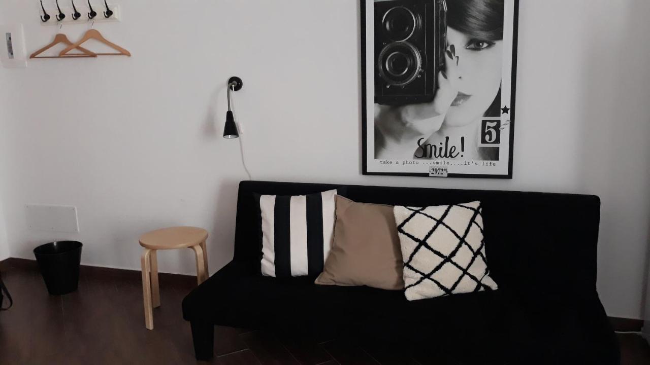 Pirtuso Del Porto Apartment Palermo Bagian luar foto