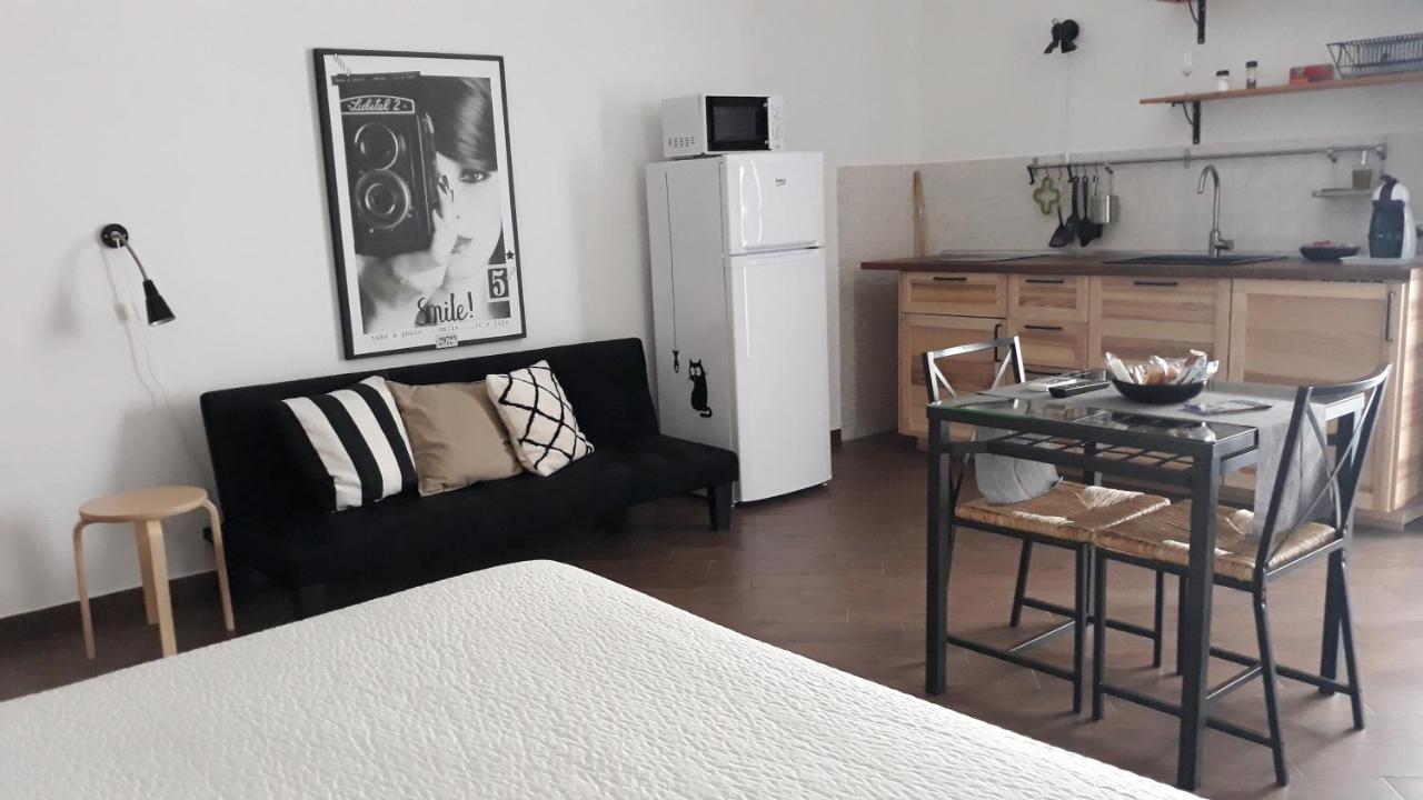 Pirtuso Del Porto Apartment Palermo Bagian luar foto